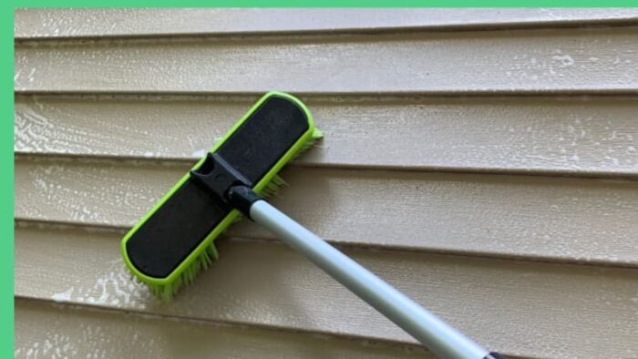Pressure Washing 101: Safely Cleaning Vinyl Siding Without Damaging It <div class=